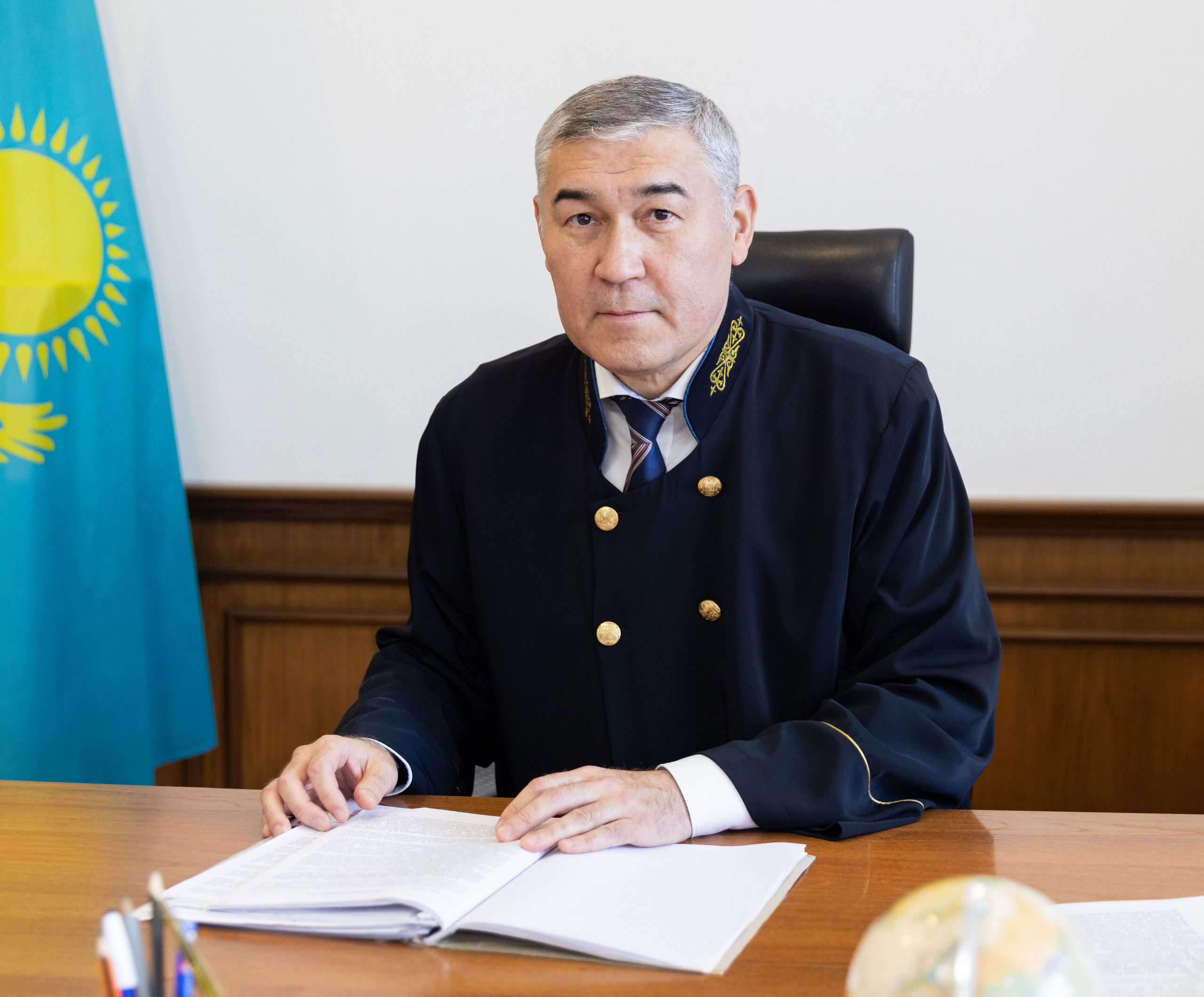 Соттың беделі ортақ жұмыс пен жоғары кәсібилікке байланысты