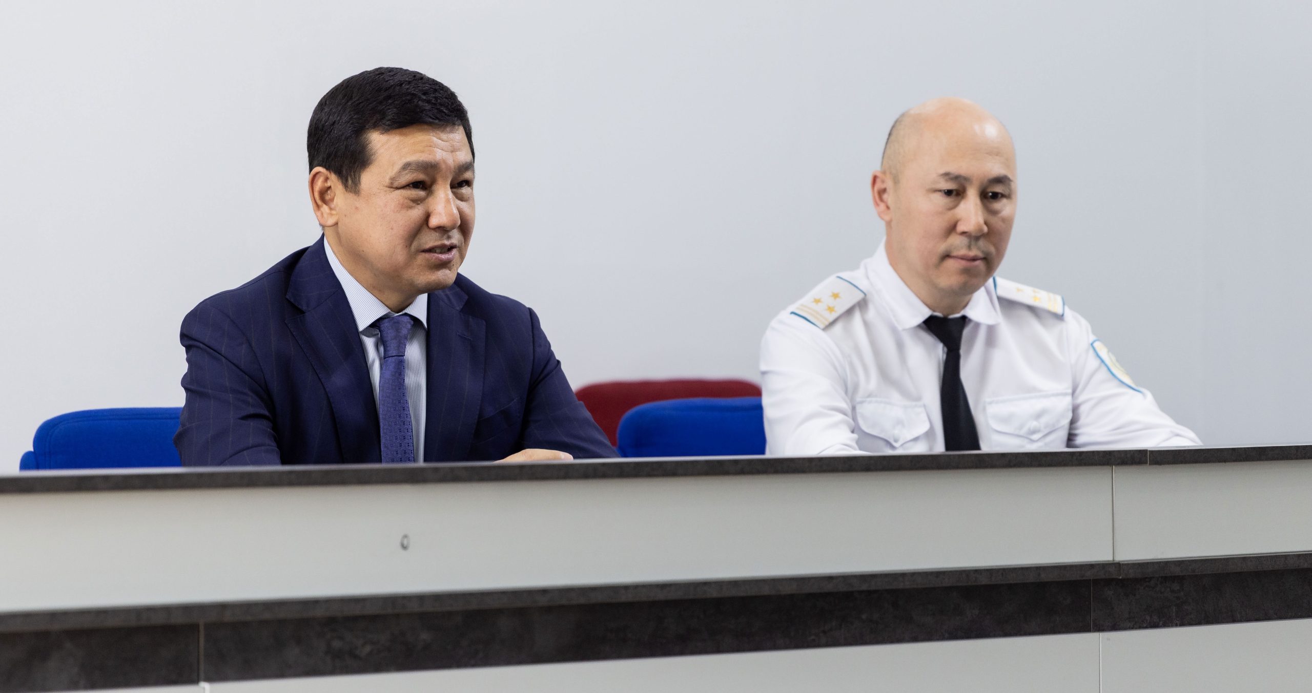 Полиция қызметкерлерінің еңбектері еленіп, құрметке бөленді