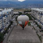 Алматы облысында отбасы сайлау учаскесіне әуе шарымен ұшып келді