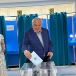 Қонаевта Д.А. Қонаевтың туысы Эльдар Қонаев Құрылтай сайлауында дауыс берді
