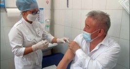 Аудан басшысы коронавирусқа қарсы вакцина алды