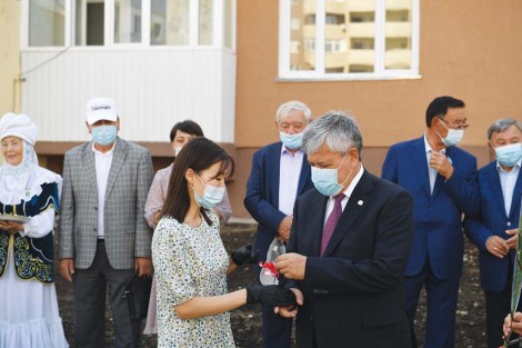 Алматы облысында 200-дей  отбасы жаңа баспанаға ие болды