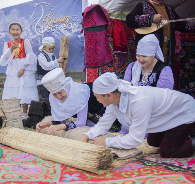 Қарқара жайлауында әйгілі «Қымызмұрындық» фестивалі дүркіреп өтті