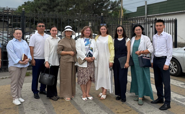 Қамқорлықтағы балалар қоғам назарында