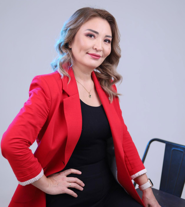 Халықаралық деңгейде мектеп ашқан білікті ұстаз