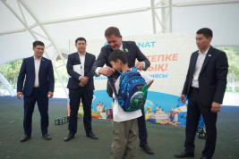 Алматы облысында аманаттықтар 2500 оқушыны мектепке қажетті заттармен қамтамасыз етті