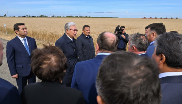Президент Ақмола облысындағы ауыл шаруашылығы кәсіпорындарының жетекшілерімен саланың жай-күйі, шаруалардың жетістіктері, сондай-ақ қордаланған мәселелері жөнінде әңгімелесті