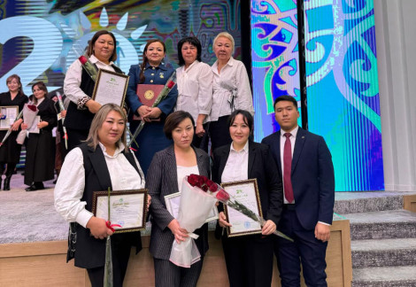 Еңбектері еленіп, құрметке бөленді