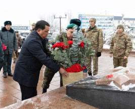 Жауынгерлердің ерліктеріне тағзым