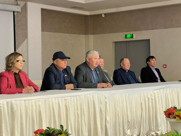 Спорт кешенінде өткен кездесу