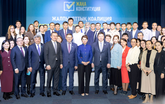 Жалпыұлттық коалициясы мүшелері студенттермен кездесті