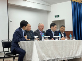 Ата Заңдағы айшықты өзгерістерге мән берді