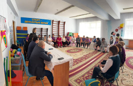 Коалиция мүшелері «Айгөлек» балабақшасының ұжымымен кездесті