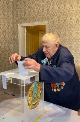 «…ДЛЯ МЕНЯ ЭТО СЧАСТЬЕ»: ВЕТЕРАН ВОЙНЫ ПРОГОЛОСОВАЛ