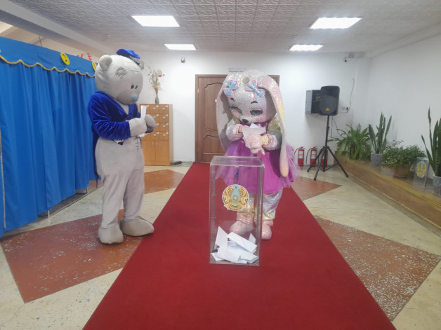 Среди первых голосующих — аниматоры