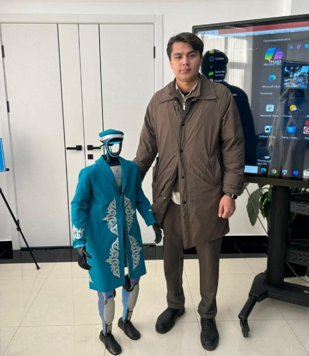 Референдумның ерекше қонағы