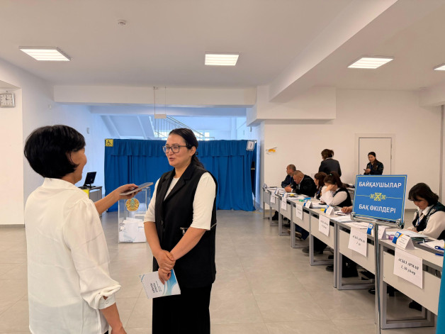 Сайлау ашықтығы – басты назарда: Байқаушы Перизат Жамалхан дауыс беру барысын бағалады
