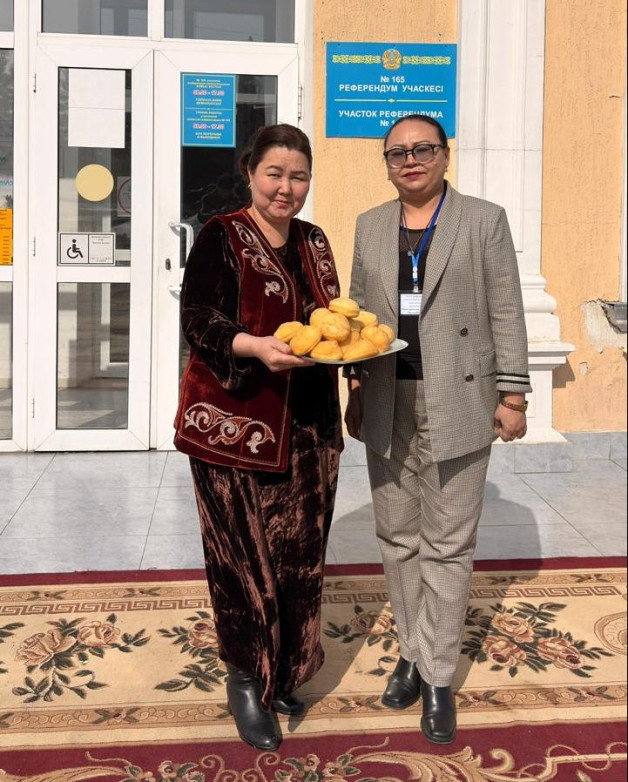 И ЗВУЧАТ НА УЧАСТКЕ ПЕСНИ