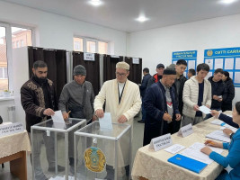 Азаматтық белсенділік пен дәстүр үйлесімі референдум күні көрінді