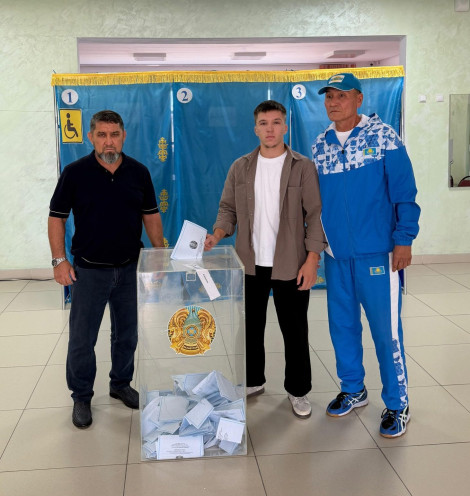 Чемпион голосует за будущее своей страны