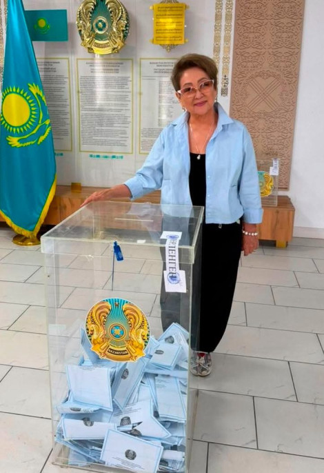 ӘНШІ ҰЛЖАН АЙНАҚҰЛ ЕЛ БОЛАШАҒЫНА ҚАТЫСТЫ ТАҢДАУЫН ЖАСАДЫ