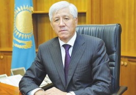 Амандык Баталов стал лидером августовского рейтинга акимов